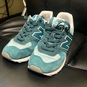 New balance 574 Womens 7 Teal Blue
